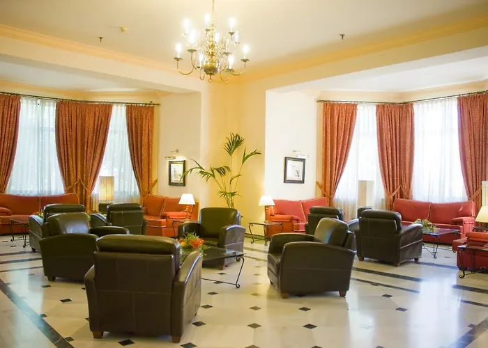 Gran & Hotel 3*