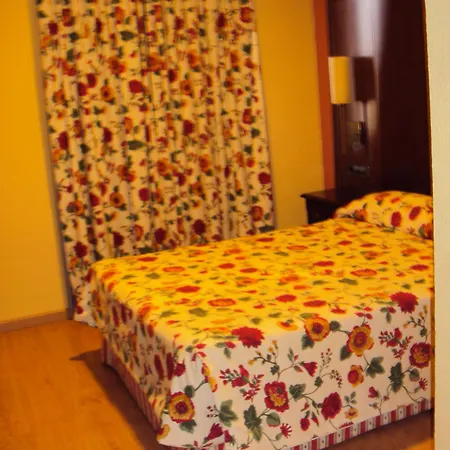 Gran & Hotel 3*