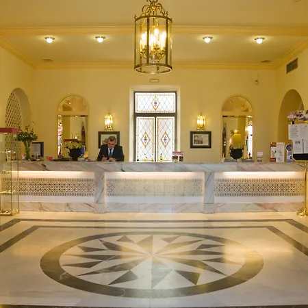 Hotel Gran & Marmolejo